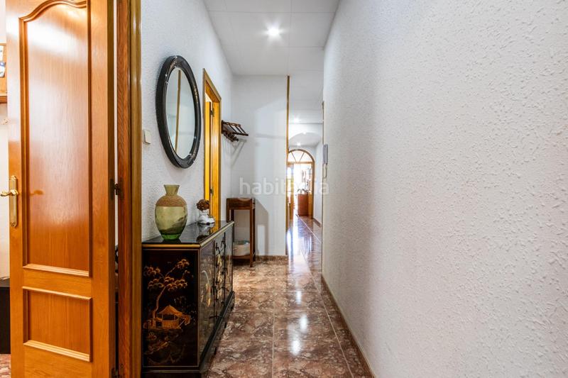 Foto 8237fd50-6f00-4688-a01f-2f5495a52583. Haus mit heizung parking in Creu Alta Sabadell