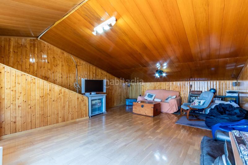 Foto 950139a3-169d-4060-843a-e6b72e07325d. Haus mit heizung parking in Creu Alta Sabadell