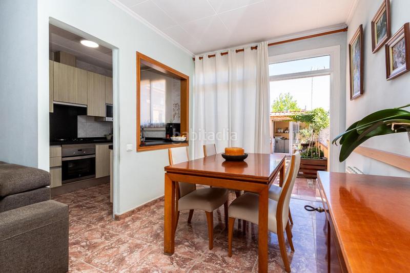 Foto d048149c-5daa-441f-bc8c-bc80c618c2ef. Haus mit heizung parking in Creu Alta Sabadell