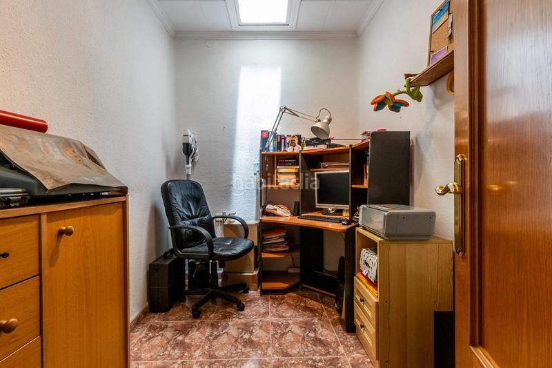 Foto fb62dc0f-e0a4-433e-86a5-8b053707f037. Haus mit heizung parking in Creu Alta Sabadell