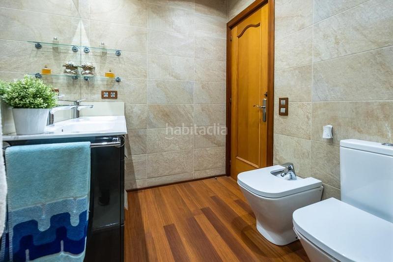 Foto e94b4c84-91f7-43ac-ba4f-47a981bc52f3. Casa con riscaldamento parcheggio in Centre Sabadell