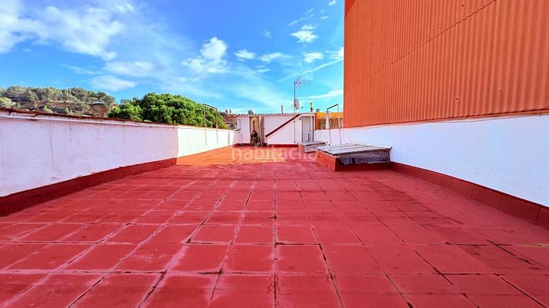 Foto f1a3a566-688b-44f9-80f8-58eed4761e92. Casa amb calefacció aparcament a Can Puiggener Sabadell