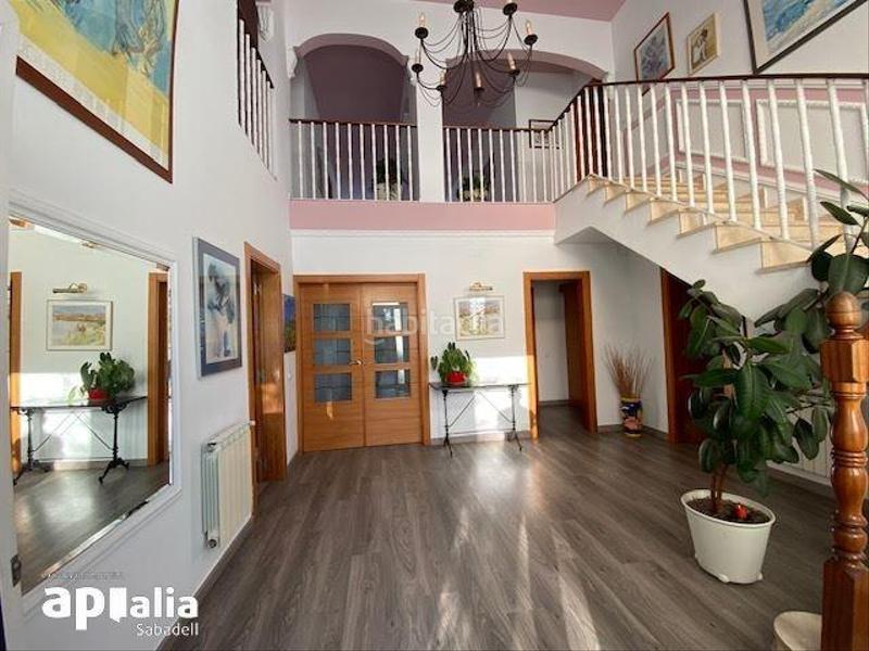 Foto 064bcb8e-a27b-4c34-b8da-d34708ef664d. Chalet con riscaldamento parcheggio piscina in Castellarnau Sabadell