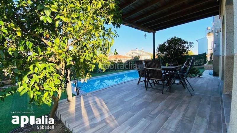 Foto 151b2df3-b583-4f2b-8554-d85aa9bcfb5a. Chalet con riscaldamento parcheggio piscina in Castellarnau Sabadell