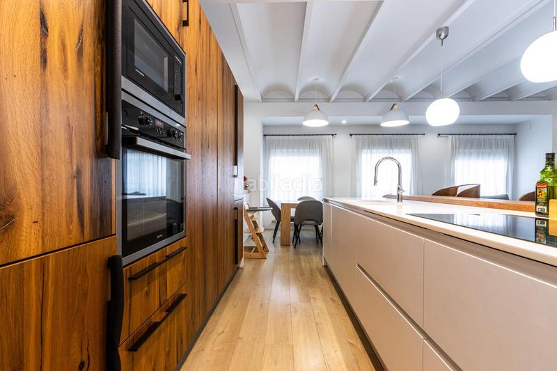 Foto 08c0b79d-167f-4cc6-843d-9a154e878aad. Haus mit heizung parking in Centre Sabadell