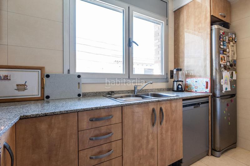 Foto ae640eea-24be-4dd4-b8e3-90e8f3d06785. Casa a schiera con riscaldamento parcheggio in La Romànica Barberà del Vallès