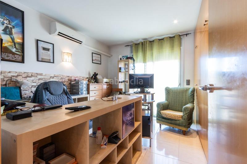 Foto e15f0f6a-8d94-472c-b077-23c2b51e3384. Casa a schiera con riscaldamento parcheggio in La Romànica Barberà del Vallès