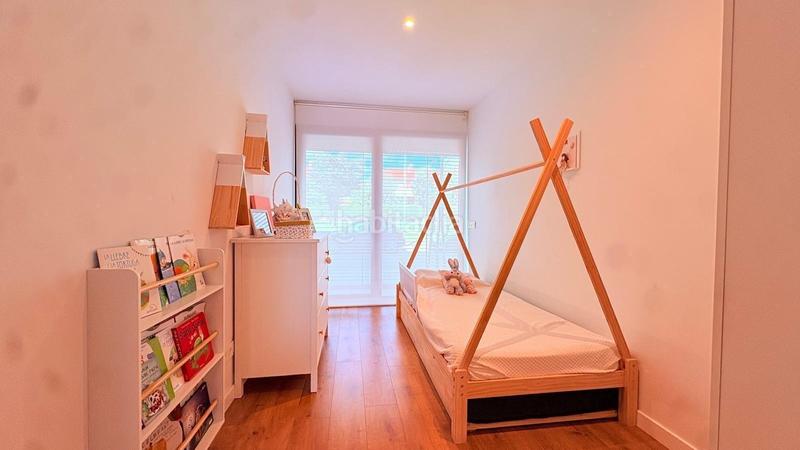 Foto 42c9f8dd-d9dd-4300-9b47-c846fce2eb36. Planta baixa amb calefacció aparcament piscina a Castellar del Vallès