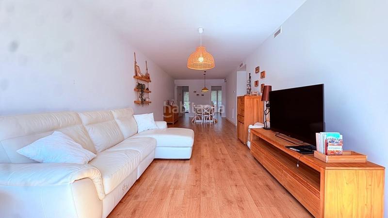 Foto c9653116-96cc-4829-9492-7153e1db00ba. Planta baixa amb calefacció aparcament piscina a Castellar del Vallès