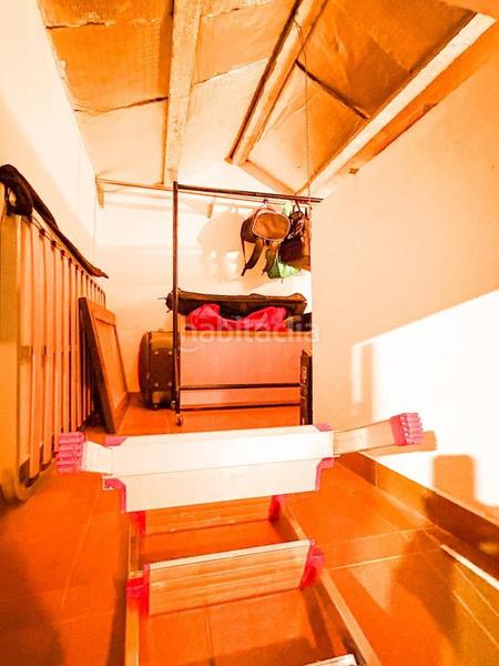 Foto 257e2e39-6066-4b0e-89bf-58bce9f025d7. Casa adosada espaciosa casa adosada, de 5 habitaciones, patio y sótano. en Castellar del Vallès