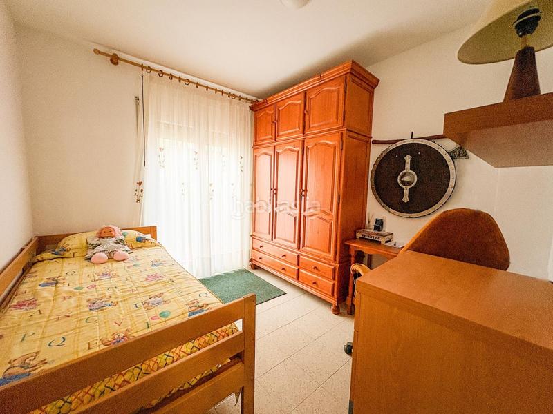 Foto 3f2807fd-3cb8-404f-a545-908b1dd55bc3. Casa adosada espaciosa casa adosada, de 5 habitaciones, patio y sótano. en Castellar del Vallès