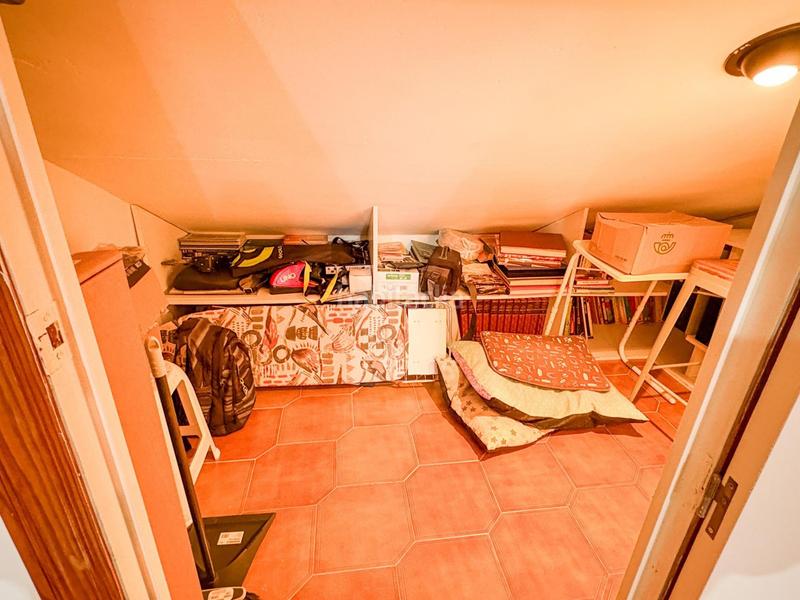 Foto d9c1e57b-5252-41cc-82aa-c4b8954c21ea. Casa adosada espaciosa casa adosada, de 5 habitaciones, patio y sótano. en Castellar del Vallès