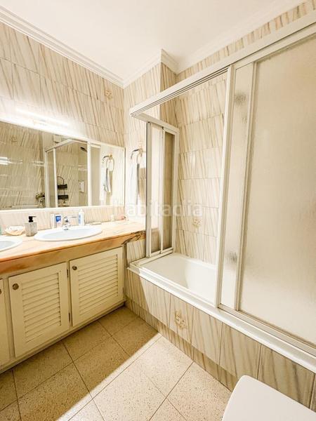 Foto fe94b1d2-77e1-4e37-bf99-a53d156d2f72. Casa adosada espaciosa casa adosada, de 5 habitaciones, patio y sótano. en Castellar del Vallès