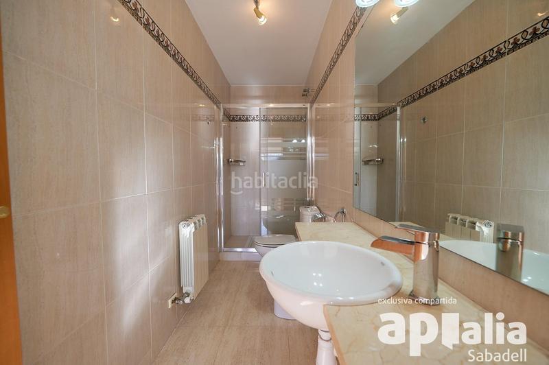 Foto 54c8d0df-49ec-4e1f-a5de-e08e8d56d963. Maison jumelée avec chauffage parking dans Sentmenat