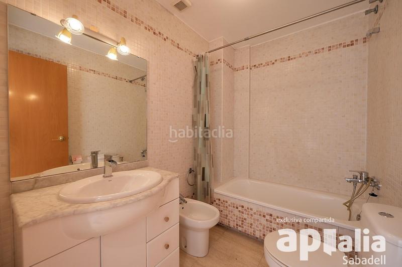 Foto 88d9d0df-33ad-4a7b-87f6-1cba864f02c9. Maison jumelée avec chauffage parking dans Sentmenat