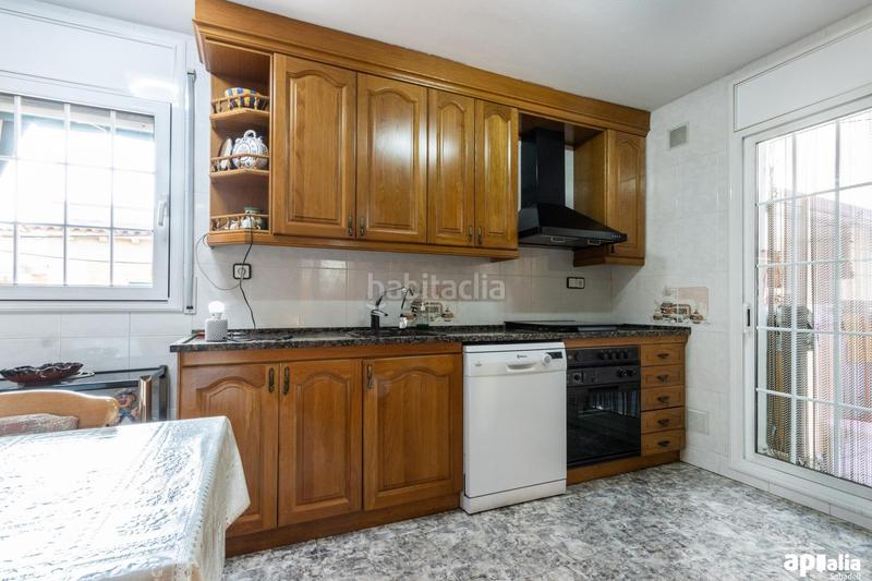 Foto 3568bcd2-e25c-4221-bd3b-aeb3045bd558. Casa adosada  unifamiliar a Can Rull en Sabadell