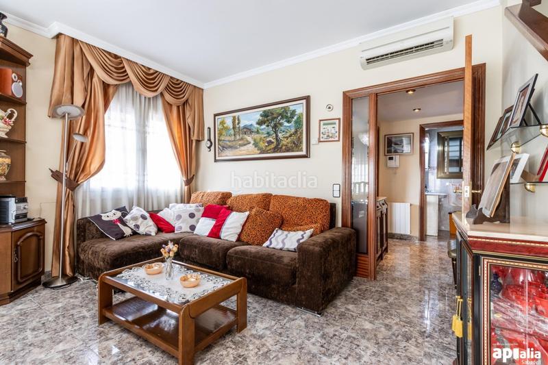 Foto 653f81f6-2dff-425e-8b45-8edb0a3b74ed. Casa adosada  unifamiliar a Can Rull en Sabadell