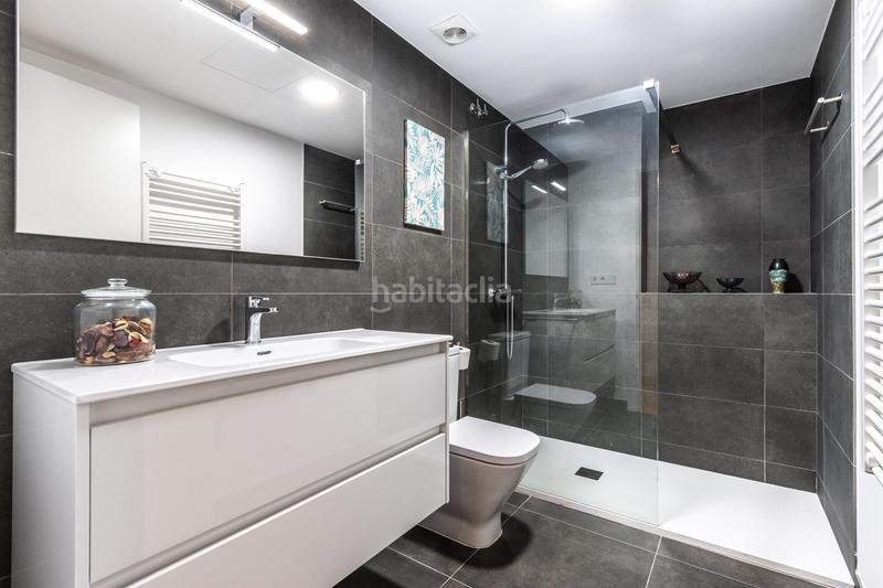 Foto 8381a00f-57ec-4c1a-b909-a451266e8b4e. Attico con riscaldamento parcheggio in Centre Sabadell