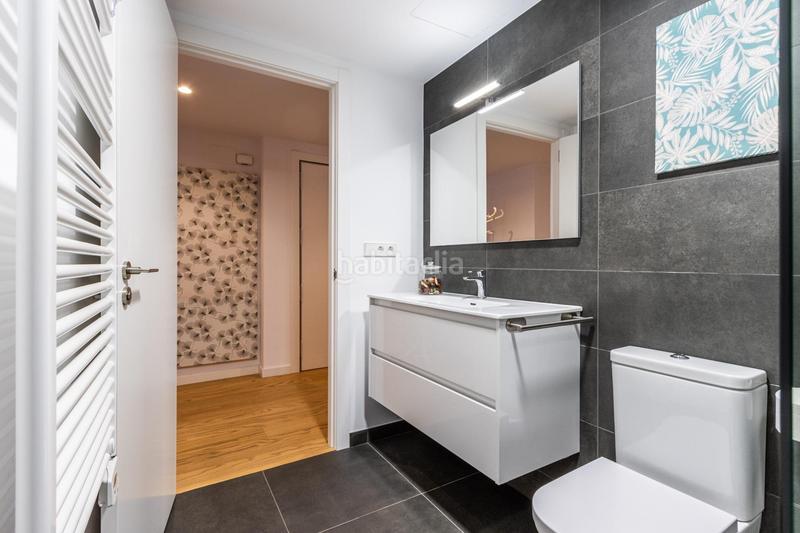 Foto 83a2f013-6879-4c47-b767-725859f6a3f0. Attico con riscaldamento parcheggio in Centre Sabadell