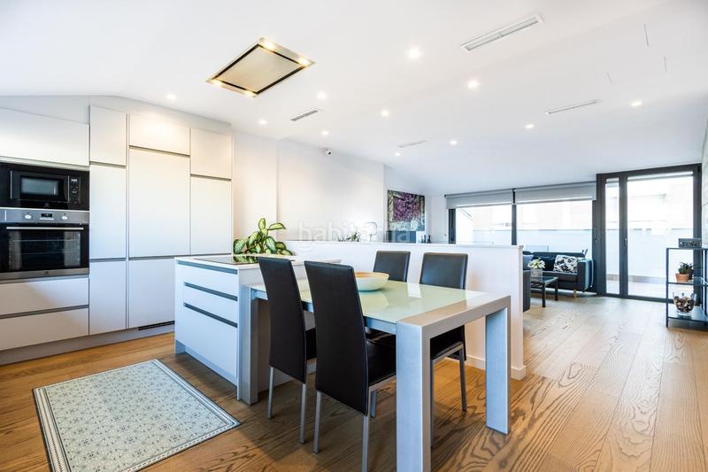 Foto b02d011c-648e-428c-b0db-a411db0337cc. Attico con riscaldamento parcheggio in Centre Sabadell