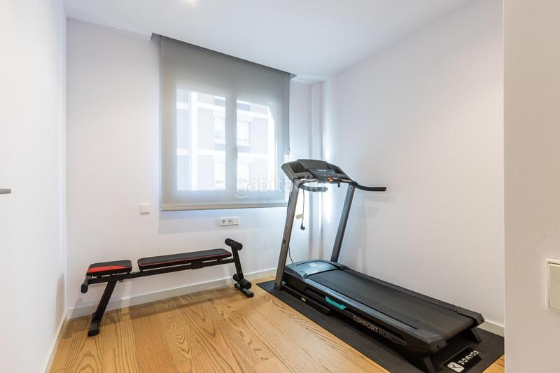 Foto fdcf15ae-b170-40f8-a95f-de19b2113c1b. Attico con riscaldamento parcheggio in Centre Sabadell