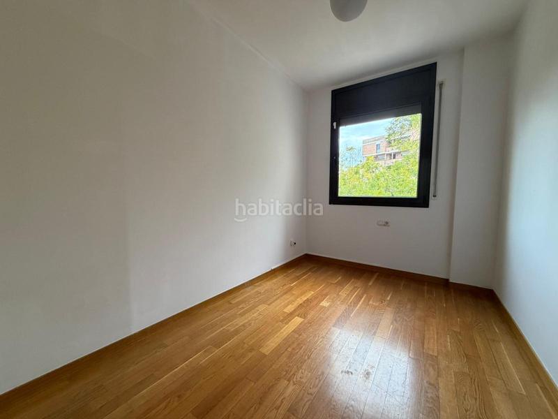 Foto 1704ee13-0945-46b0-8c90-f9c1fe292f5c. Piso calidad mañero en el centro 3 habitaciones, 2 baños y terraza de 11 m2 en Sabadell