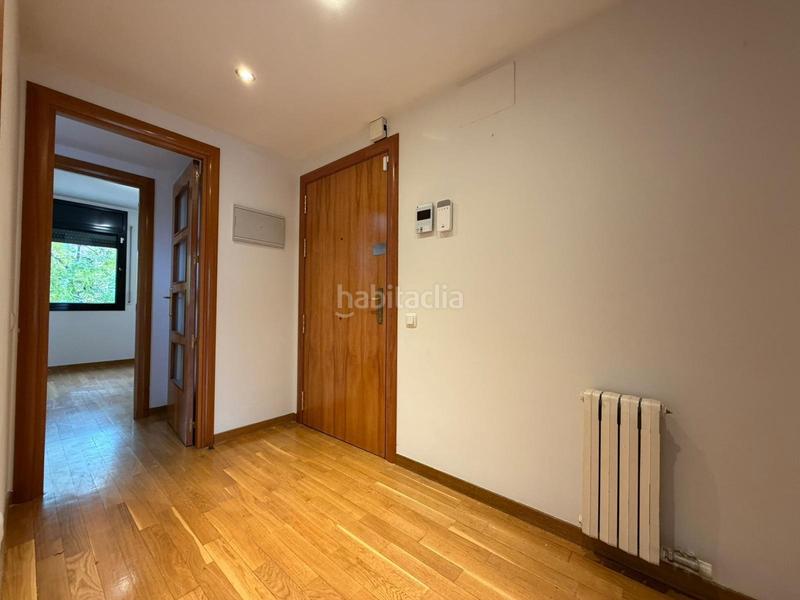 Foto 51b57610-a2a9-4d4a-be8e-1552b26f57ea. Piso calidad mañero en el centro 3 habitaciones, 2 baños y terraza de 11 m2 en Sabadell