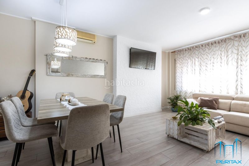 Foto 4bc211b3-b595-49bf-8514-b8ce84d0df54. Duplex avec chauffage dans Eixample Sabadell