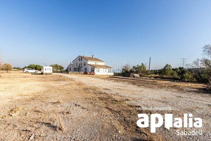 Foto 72c18415-c75b-430f-8e5a-15599d65c6bd. Masia amb aparcament a Sentmenat