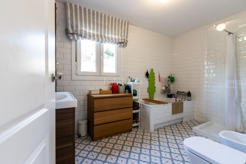 Foto 7803497f-6718-4a64-b131-3583c9f28228. Masia amb aparcament a Sentmenat