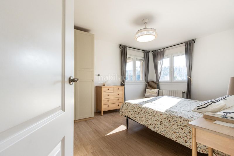 Foto 7c689f1a-d33f-43d2-9fd3-1f717874e42c. Masia amb aparcament a Sentmenat