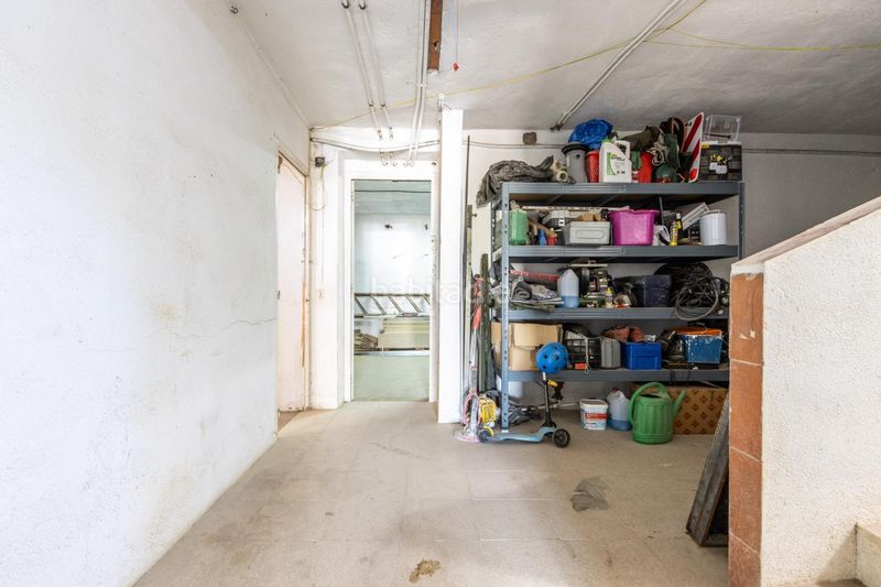 Foto 8c4157d9-cbda-49b3-b743-d0f5f8a589a1. Masia amb aparcament a Sentmenat