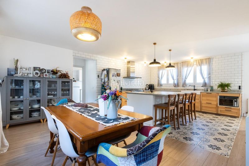 Foto f79421d8-06b0-4291-9375-e4958da98b48. Masia amb aparcament a Sentmenat