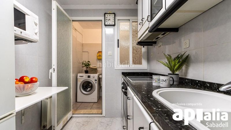 Foto 272dd2e9-b53e-4849-bdaf-a4598ab484fd. Planta baja  impecable en Can Rull, sin barreras, 3 habitaciones y entorno residencial tranquilo en Sabadell