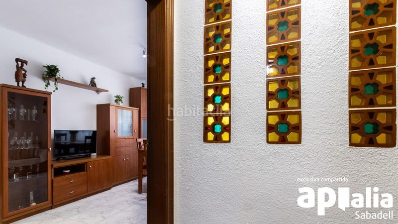 Foto 980f7f4d-61da-47c0-9149-e8073eb27923. Planta baja  impecable en Can Rull, sin barreras, 3 habitaciones y entorno residencial tranquilo en Sabadell