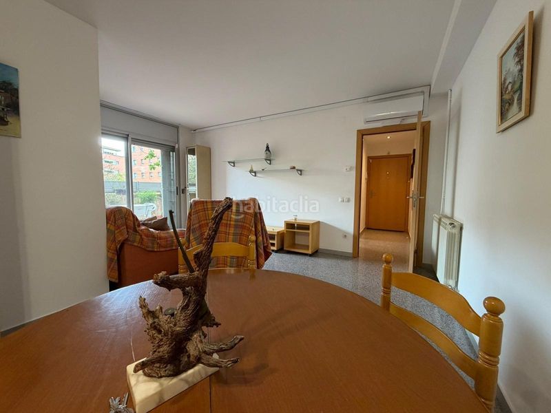 Foto 4bc31d80-266d-4222-8e97-b2368d7987ac. Planta baja exclusiva planta baja con terraza, 3 habitaciones y pk frente al parque de Can Gambús en Sabadell