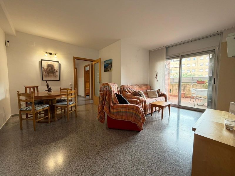 Foto d957262c-fb65-4e8b-af7c-f853e32c2e0a. Planta baja exclusiva planta baja con terraza, 3 habitaciones y pk frente al parque de Can Gambús en Sabadell