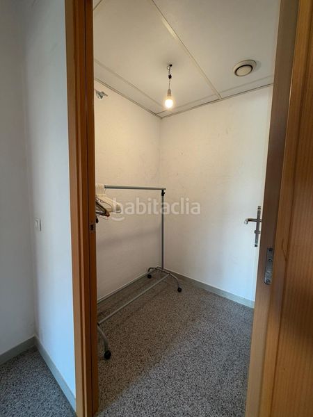 Foto ec15ec95-f406-49ff-b8f7-8e2e57a37fe7. Planta baja exclusiva planta baja con terraza, 3 habitaciones y pk frente al parque de Can Gambús en Sabadell