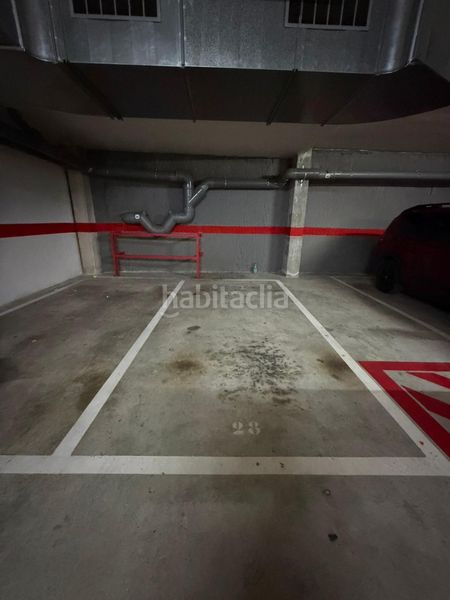 Foto f14acf77-e7b9-41f5-a16c-747959acd6af. Planta baja exclusiva planta baja con terraza, 3 habitaciones y pk frente al parque de Can Gambús en Sabadell