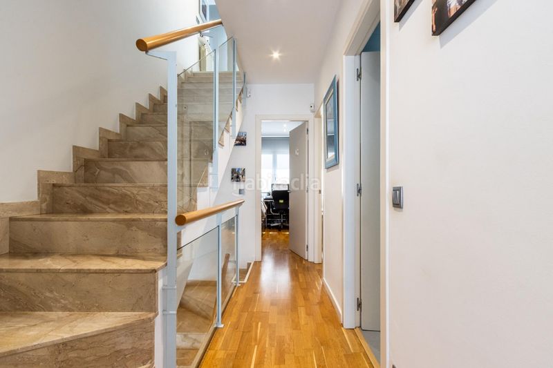 Foto 32ac1c42-eb7d-4cd4-9606-2630b5bfcf74. Casa amb calefacció aparcament a Creu Alta Sabadell