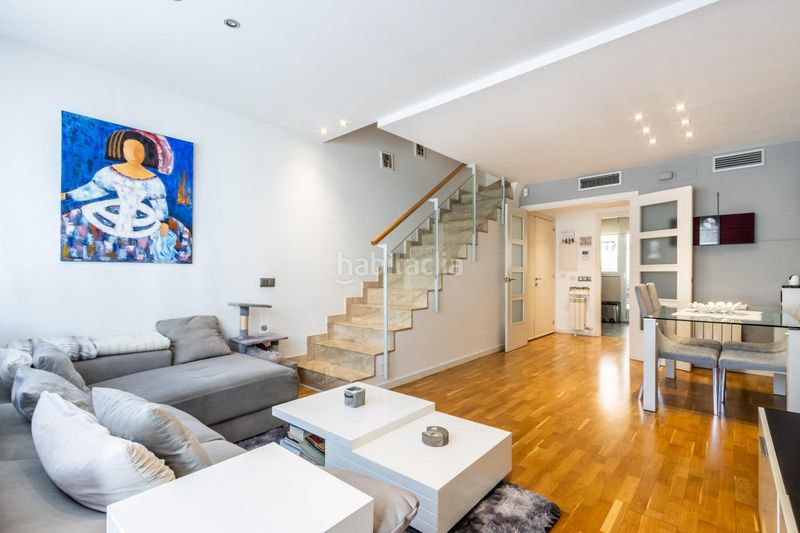 Foto 5f351ab4-0107-4db8-900e-1411264704d8. Casa amb calefacció aparcament a Creu Alta Sabadell