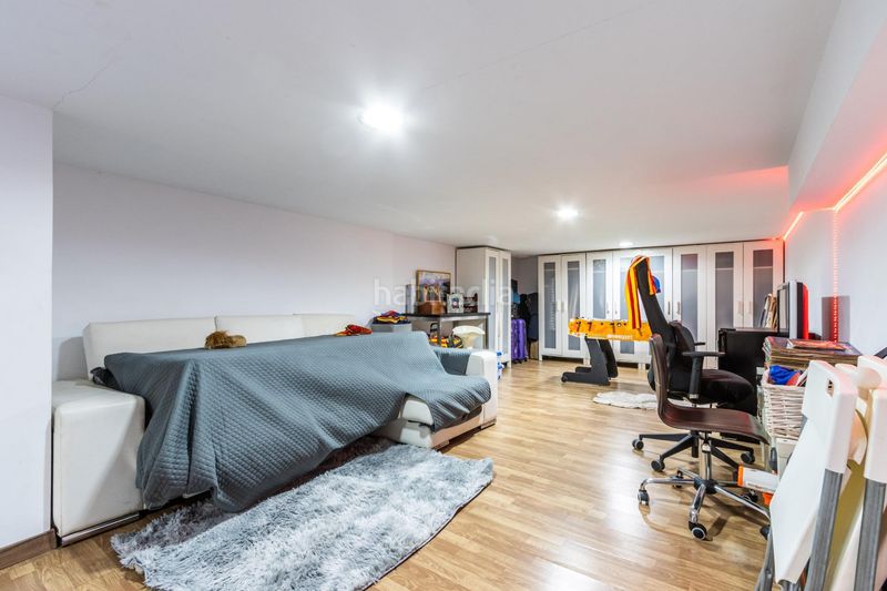 Foto 708ca2ac-46c0-4fad-a1ac-f95f9e17b6f4. Casa amb calefacció aparcament a Creu Alta Sabadell