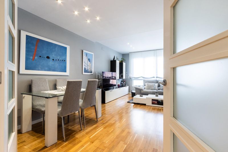 Foto 7c2b5c16-569d-4a27-b4f7-b8aa378b09c2. Casa amb calefacció aparcament a Creu Alta Sabadell