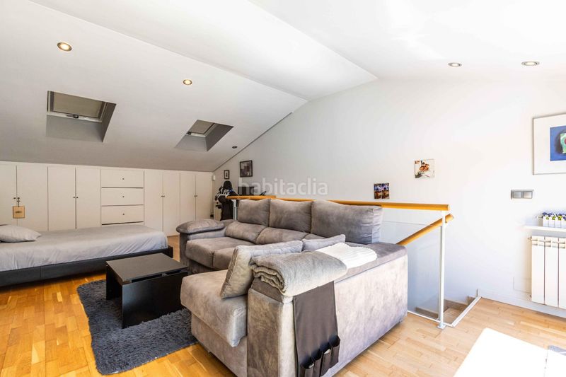 Foto c018cd09-5409-41ac-bbb0-71a0ea8a1419. Casa amb calefacció aparcament a Creu Alta Sabadell