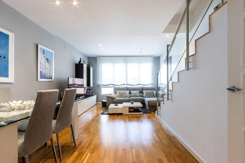 Foto c9880956-7f43-4d54-9db0-7e69bbe09582. Casa amb calefacció aparcament a Creu Alta Sabadell