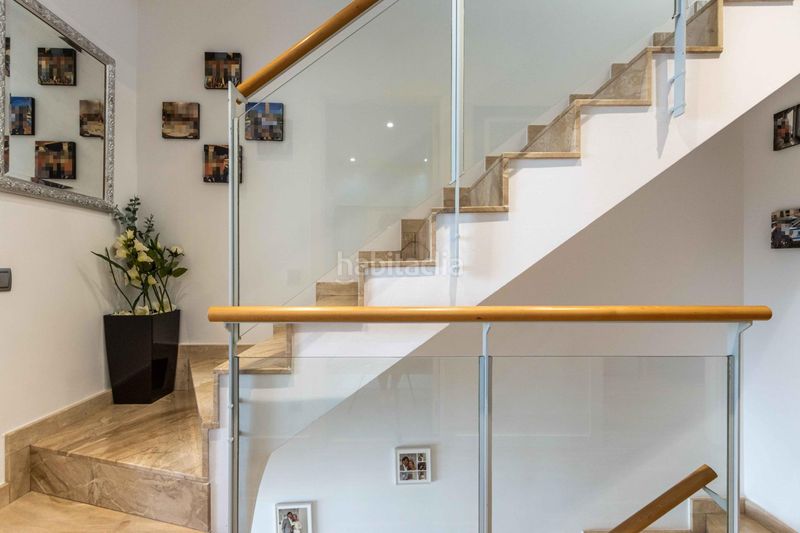 Foto f45246ab-e008-4917-97b9-9a5471a4e993. Casa amb calefacció aparcament a Creu Alta Sabadell