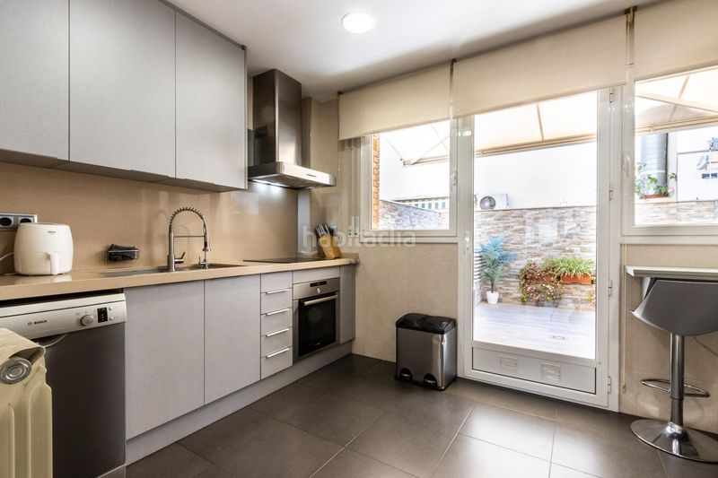 Foto fc4f1d93-10c3-4eeb-a6b0-a7bb415a3eb3. Casa amb calefacció aparcament a Creu Alta Sabadell