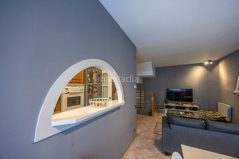 Foto 913425a2-56fb-4b9c-9ade-dd83205d9094. Casa adossada amb aparcament a Serra d'en Camaró Sabadell