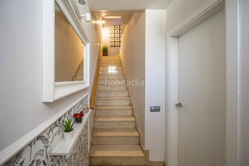 Foto b9cd789e-9256-40d1-9c98-f384cbc34b17. Casa adossada amb aparcament a Serra d'en Camaró Sabadell