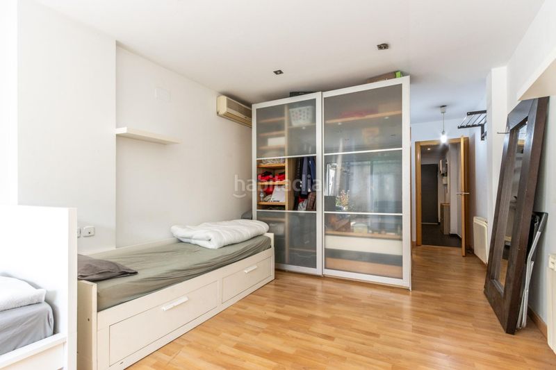 Foto 5938240e-5b2a-403f-9879-7dba9515e3f9. Casa amb aparcament a Gràcia Sabadell